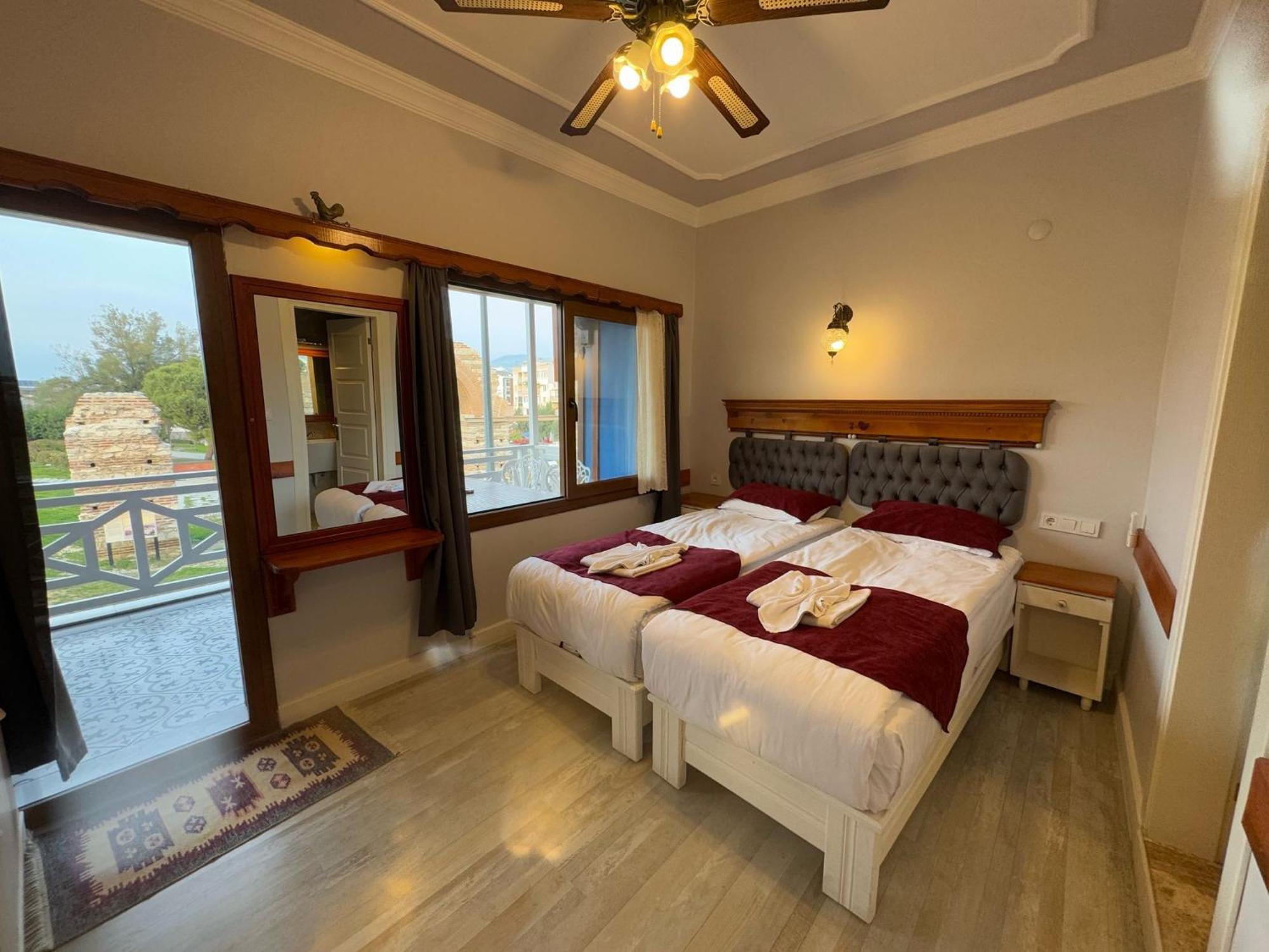 Ephesus Selcuk Castle View Suites Zewnętrze zdjęcie